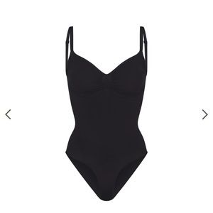 Skims Seamless Sculpt Bodysuit